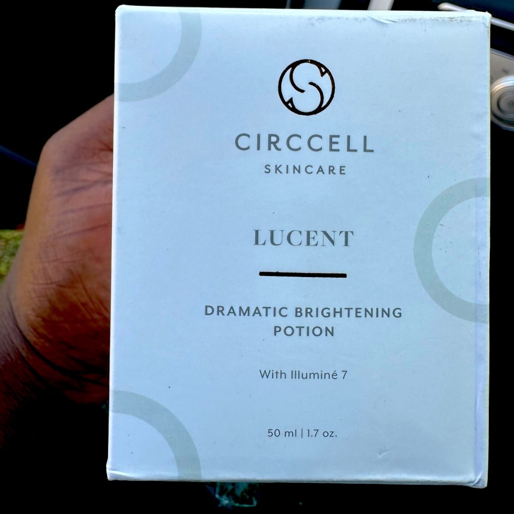 DRAMATIC BRIGHTENING POTION - LUCENT